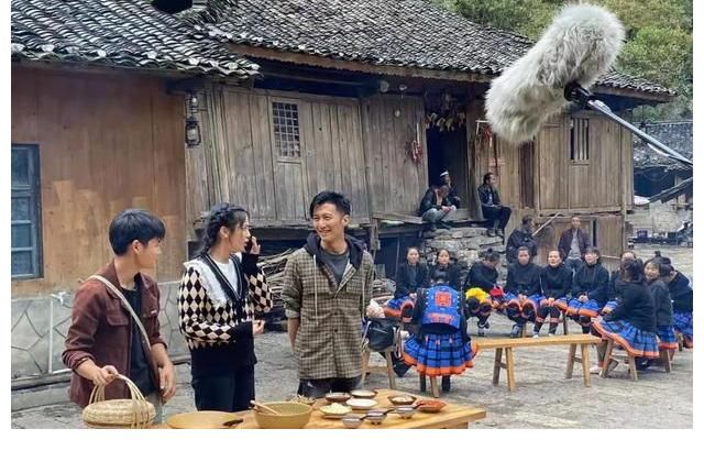 谢霆锋杨超越来荔波啦！为荔波美景点赞打call！你偶遇到了吗？