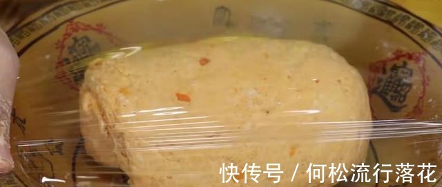 绿豆里加2个红薯，这样做健脾开胃又解馋，大人小孩都爱吃，真香！