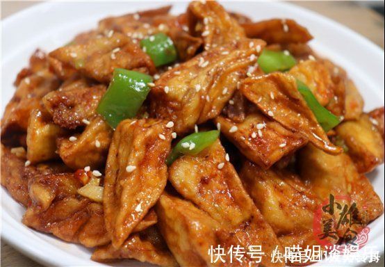 蛋液|农村宴席茄子做法,老厨师不加复杂调料,软糯入味,比吃肉都香