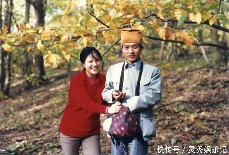 学生|学生读“黑夜给了我黑色的眼睛”被家长训,顾城的诗真的不该读吗