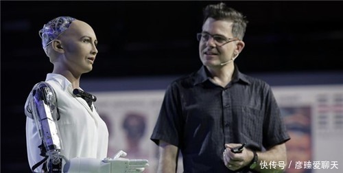 成功入籍沙特的机器人索菲亚,为何会在公众面前,扬言毁灭人类?