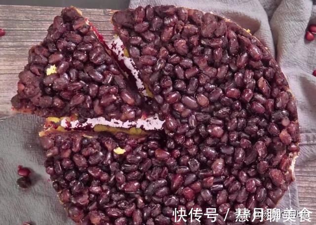 分享一款孩子爱吃的红豆松糕，香甜味美，松软营养，好吃又解馋