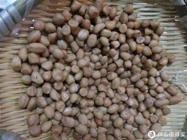 教你炒五香花生米的窍门,炒出来的花生米酥脆无比,越嚼越香