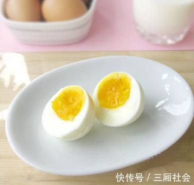 吃完鸡蛋一小时内,不能碰此物,很多人不清楚,一定要分享出去