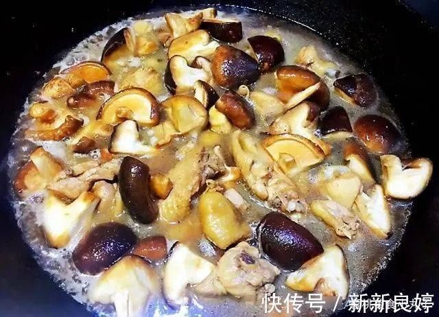 葱段|炖鸡汤时，牢记多加“这一样”鸡汤清亮鲜香，味道好喝还不油腻！
