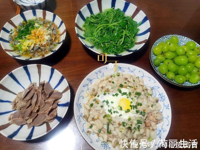 入伏了,晚餐4个菜中2个海鲜都是难得一见的,老公说你真会吃