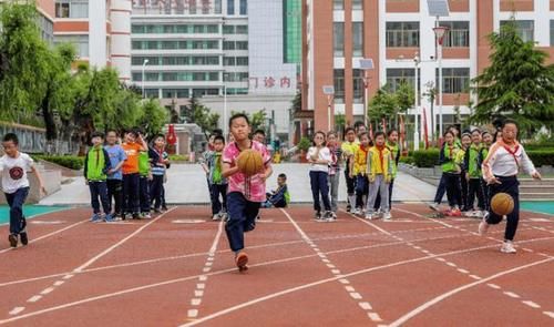 9岁男孩脾虚大半年不长个，听取儿科主任建议，半年长高8公分