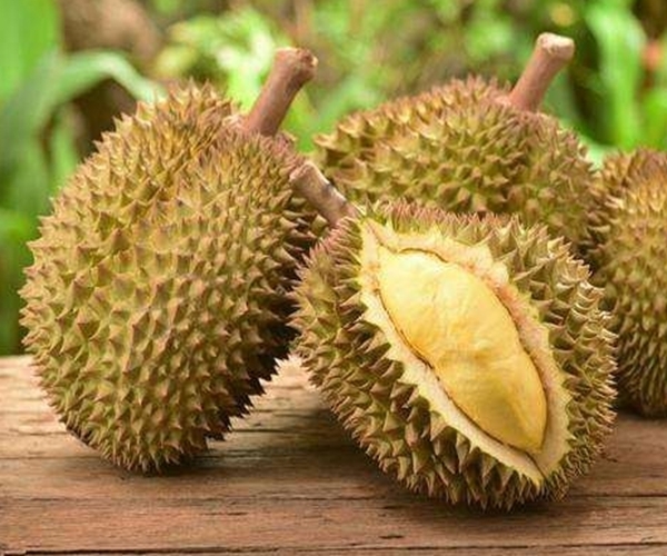 大蒜|这4种食物虽然“很臭”，但营养价值极高，对老人小孩都好！