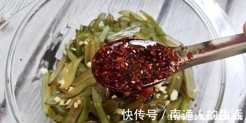 立夏后女人要多吃这碱性食物，五块钱一盘，排毒清肠的“美容菜”