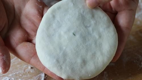 烙饼要软和面是关键，掌握这几点，家常饼个个柔软好吃，凉了不硬