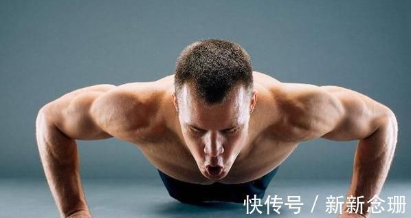 做俯卧撑|俯卧撑练胸肌,为何做起来手发抖?这样做比较好