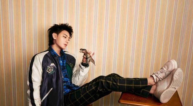 真敢说！黄子韬点评“青3”和“创4”，比张艺兴还直白，学员们感到难堪？