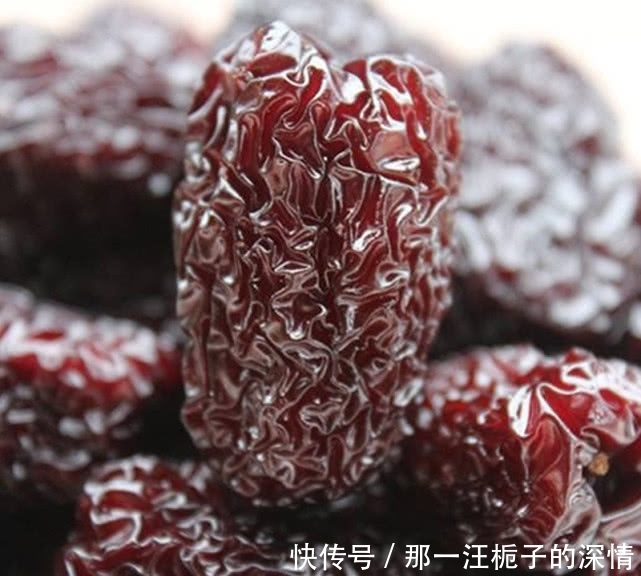 不管抽不抽烟,男人一旦上年纪,要常吃这类食物,腰腿有劲不显老