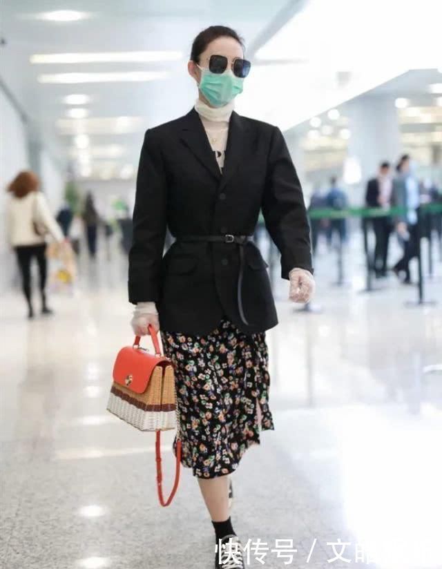 还在嫌弃碎花裙土气教你3招碎花穿出高大上,明星都上头