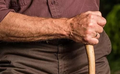 小中风|立秋后“中风”的人越来越多，脑血管和心脏不好的人要注意