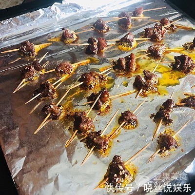 #一人一道拿手菜#猪肉牙签牛肉，用一个烤箱就可以办到