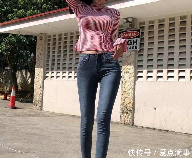 色牛仔裤|牛仔裤美女,完美彰显出女性优雅高贵的气质,焕发出不一样的气场