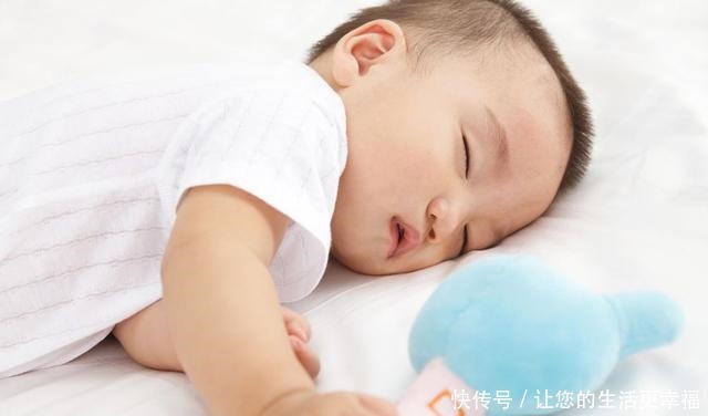 一岁以内宝宝,抓住七个生长“猛涨期”,比别人家孩子多长几公分!