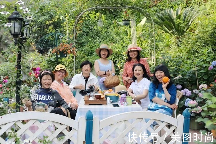 薇月|四年前，接手了朋友带120㎡院子的房子，打造成花园后朋友羡慕了