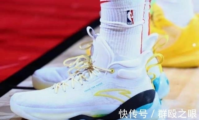 lbj 詹姆斯不再穿正代,乔治开始上脚科比复刻款,耐克的傲慢才刚开始