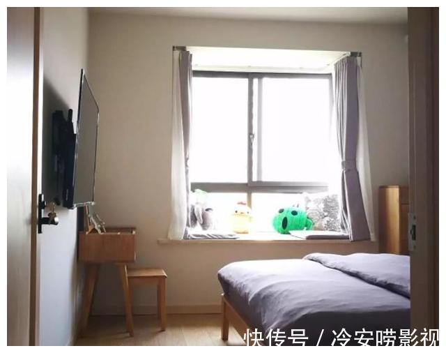 收纳|71平简约装修，玄关砌了半堵墙，没想到如此实用，全屋刷白也好看