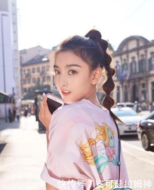 灯笼辫|女生不要总是披发,2020年流行这3款“扎发”,时髦显脸小有气质