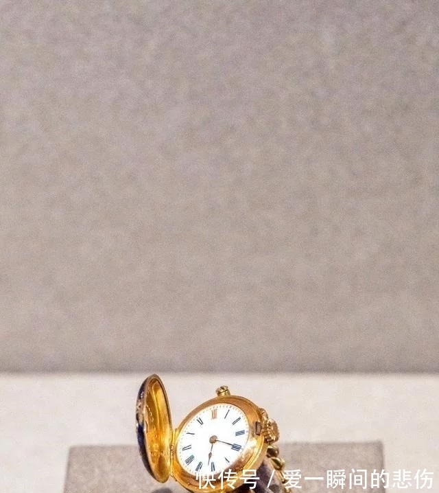 珠宝$古代的金镶珠宝戒指有多溜,从宝石到猫眼石,你想不到的全都有!