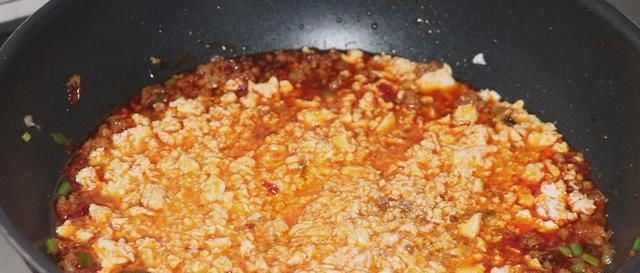 豆腐最过瘾的吃法，我家隔天就做一次，每次都不够吃，做法超简单