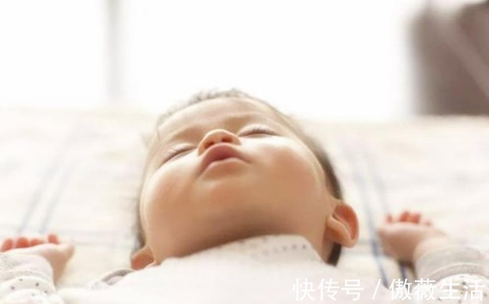 小宝宝|宝宝睡觉有这几种行为,说明他们身体不舒服了,家长要及时去医院