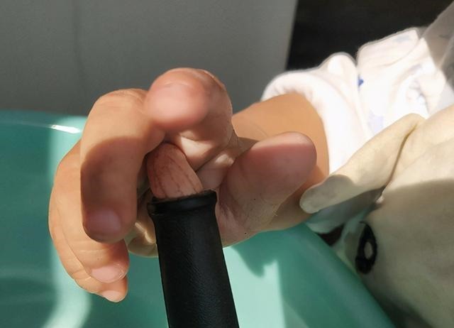 特征|宝宝是否聪明,从手上就能看出,若有这4个特征,就偷着乐吧