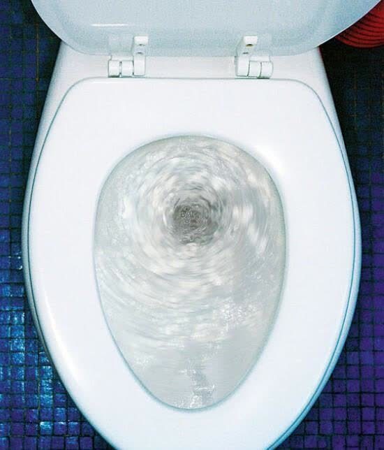 马桶|为什么马桶不能把用过的纸一起冲掉?记住了:只有一种可以被冲走