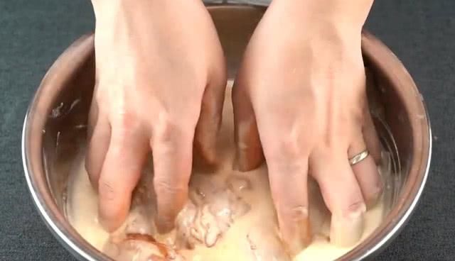 炸鸡排|只需要20元,吃上一大盆真正的“正新鸡排”,以后不用点外卖了