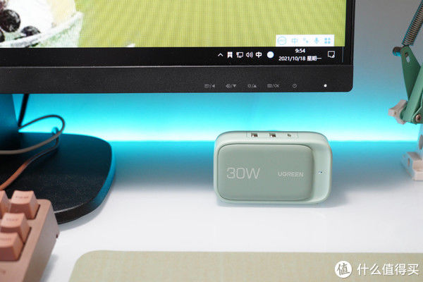 线缆|桌面整理大作战！低成本改造书桌，这些收纳好物你值得拥有！