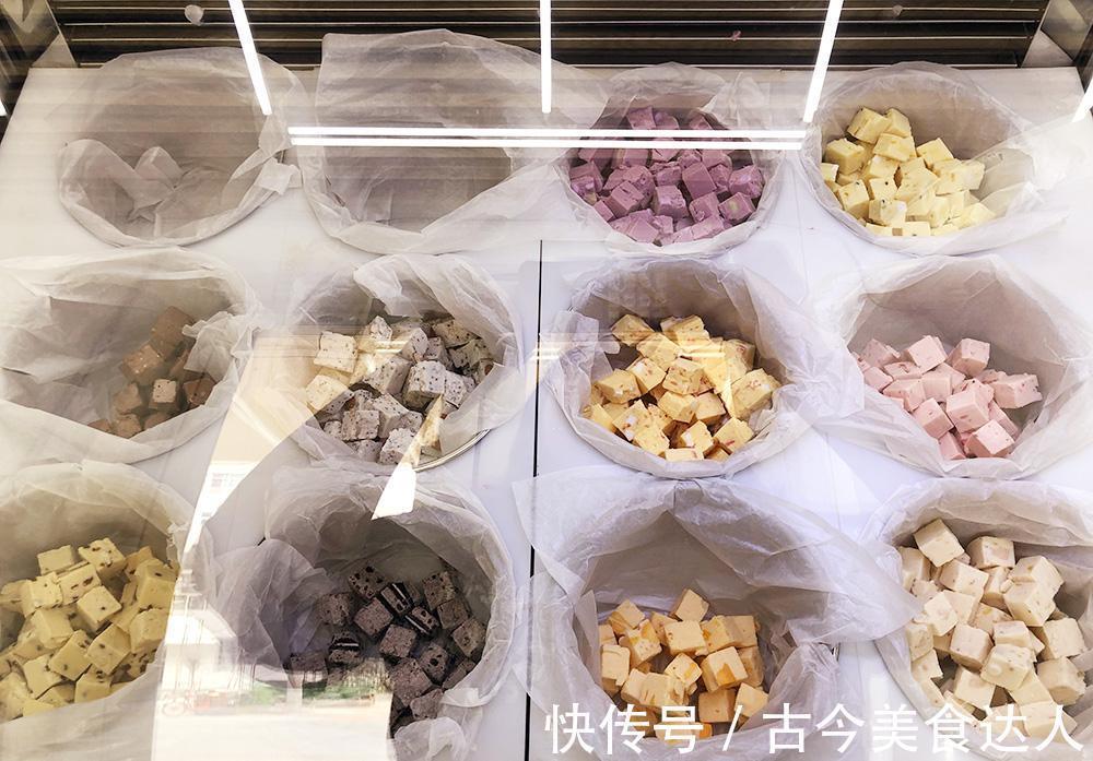 多肉葡萄|一个个口味丰富的小方块不是冰淇淋，而是清凉爽口的厚切酸奶