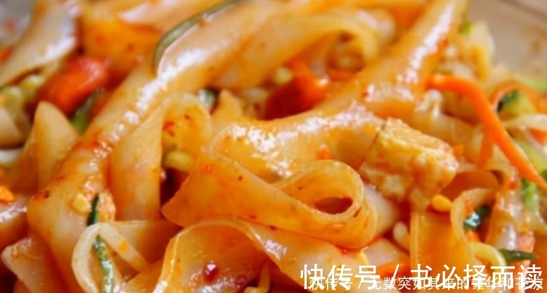 凉白开水|电饼铛做凉皮,原来这么简单!不洗面不用蒸,筋道爽滑比买的好吃