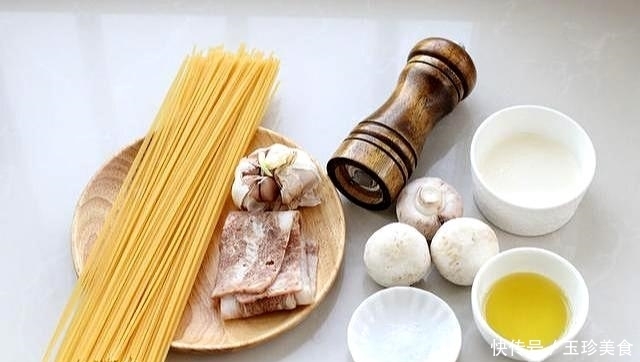 几秒钟学会豪华西餐,剩奶油煮意面,香浓美味贼洋气