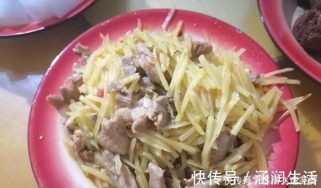 麻辣卤鸭|今天回娘家，妈妈做了一大桌子的菜，都是妈妈的味道！