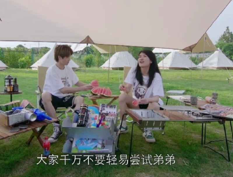 節(jié)目組|楊笠錄戀愛(ài)綜藝,戀愛(ài)的對(duì)象是《青你》選手,驗(yàn)證戀愛(ài)不能找弟弟