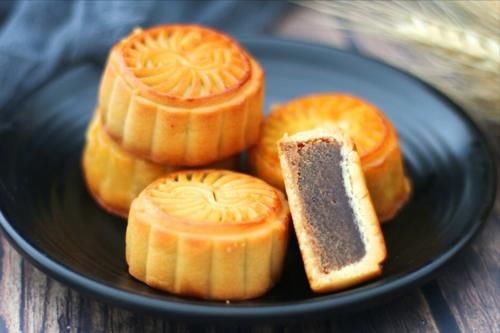 酥软|教你自制月饼，香甜酥软不油腻，提前学会，中秋不用出去买了