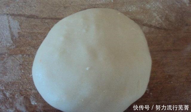  特爱|做馅饼时，别再老一套做法了，试试此做法，薄皮大馅，家人特爱吃