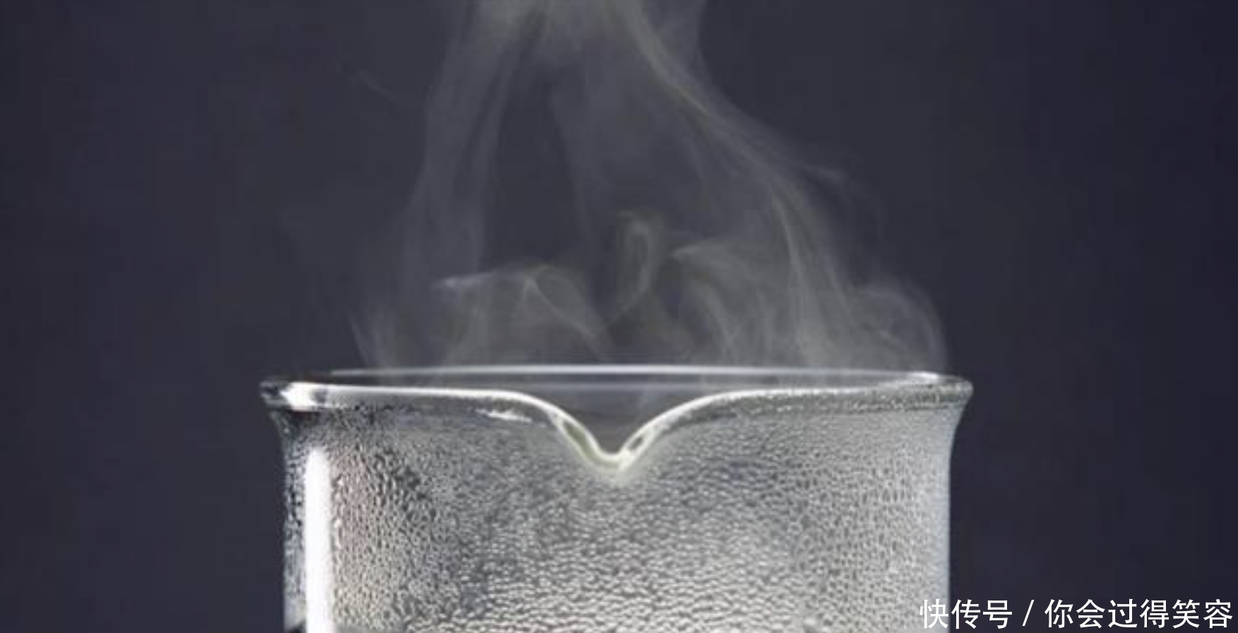 一斤水中加入一斤盐,难道不是两斤总重吗?这隐藏着什么奥秘?