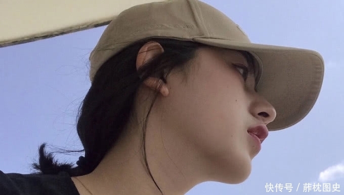 女生经常“爆痘”的3大原因,和吃辣没半点关系