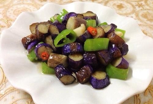 青椒配上它，腰不痛了，脂肪沒了，淡化斑紋，愛美的女性不妨一試