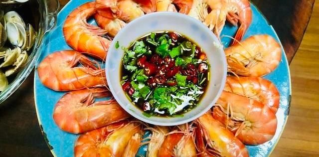  做白灼虾时，什么时候下锅很重要，别不在意，做错虾不鲜腥味重