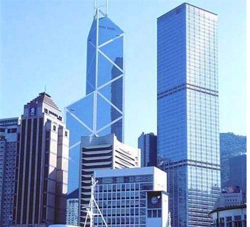 风水大师蔡伯励曾对李嘉诚说“你亡妻死得惨”,就得了200万