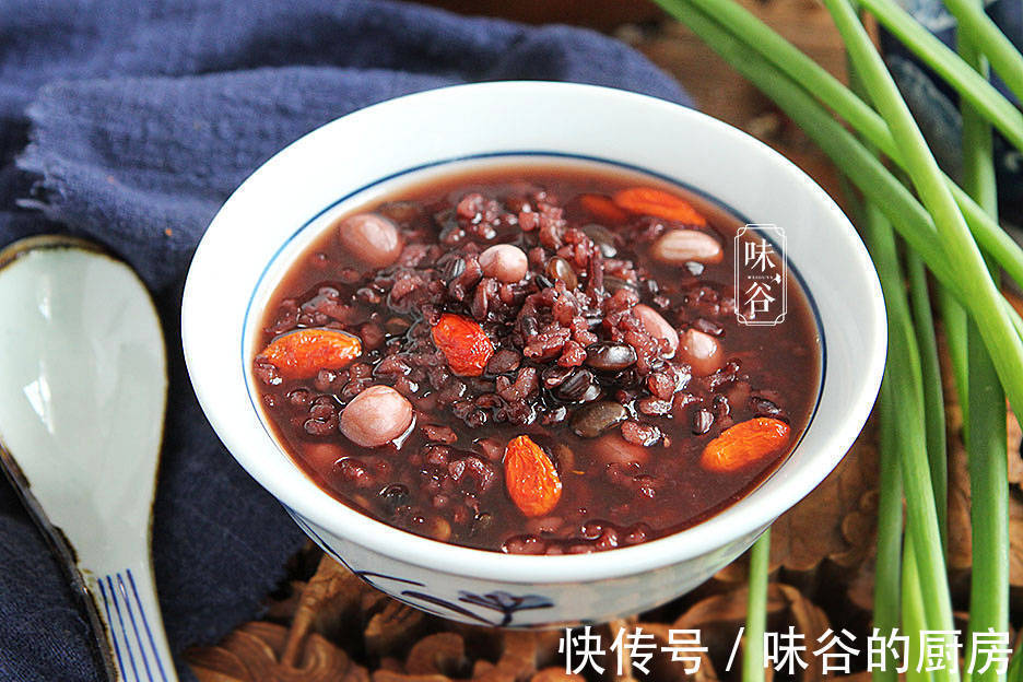 黑豆|冬至将至,早上喝这粥最养人,香甜好喝营养足,能量满满迎寒冬