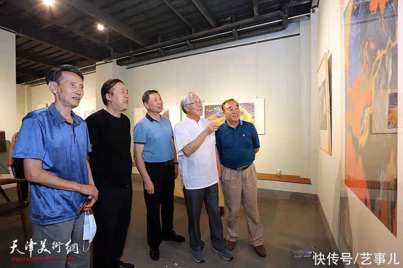 天津长城书画院|意象泼彩 随心运化——“霍然泼彩画展”在天津润松美术馆开幕