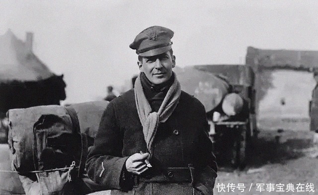 美菲联军|麦克阿瑟撤守巴丹半岛运气有多好？日军精锐师团调走，成抗战英雄