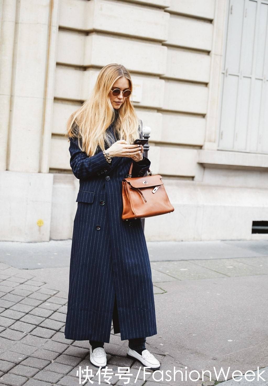  款式还|清新自然的海军蓝来了，叠穿更惊艳，体现多情气质