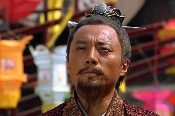 梁山@同为梁山的一员,关胜砍死了段景住,鲁智深武松为何拍手称快